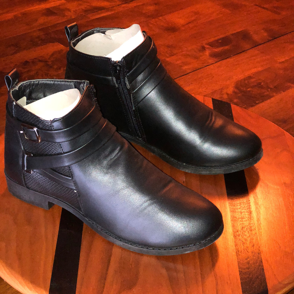 Black Snake Panel Wrap Strap Chelsea Boot